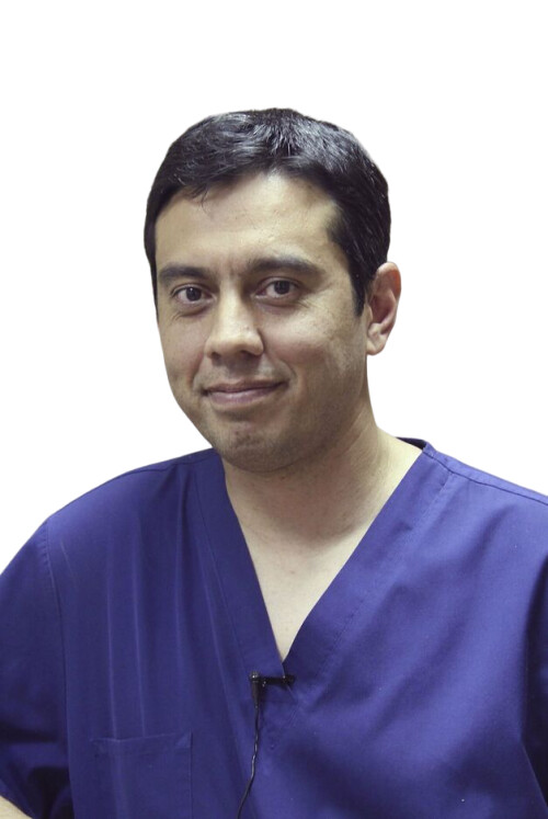 Врач Закиряходжаев Азиз Дильшодович 