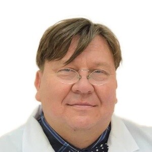 Врач Сметанников Павел Вячеславович 