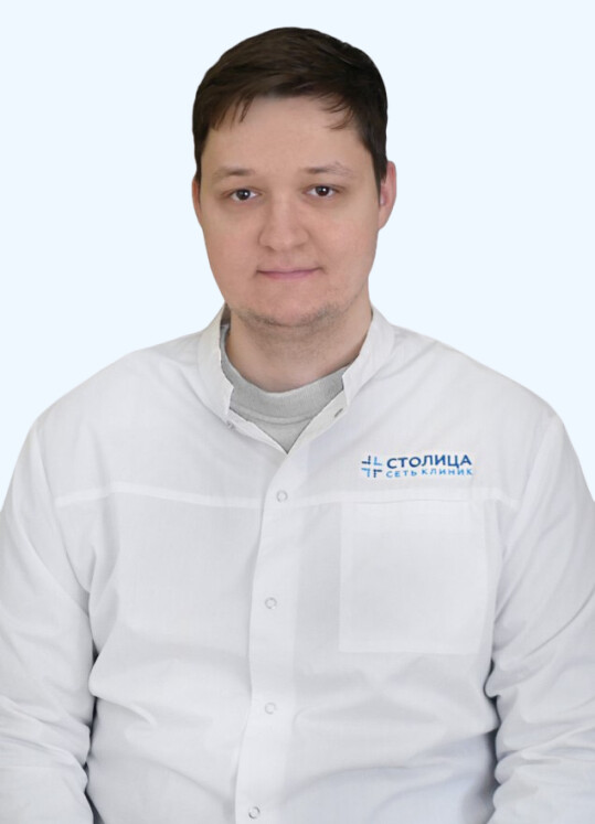 Врач Антонов Илья Ильич 