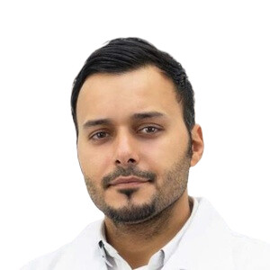 Врач М Мусса Вардак Аджмал Вардак 