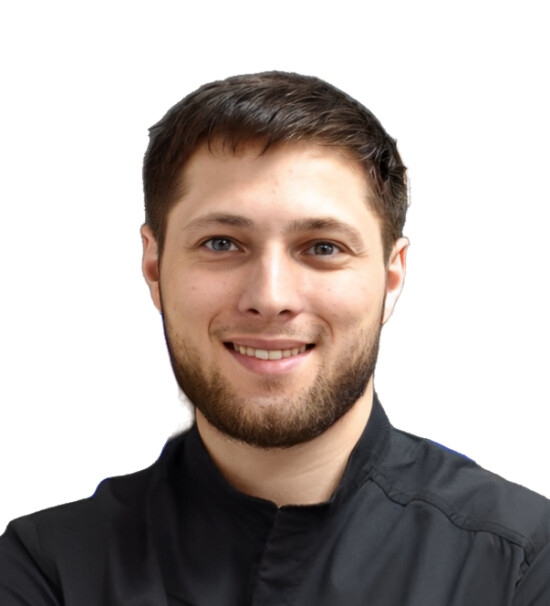 Врач Магомедов Артур Курбанович 