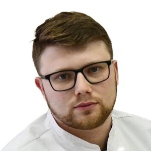 Врач Болтенко Максим Дмитриевич