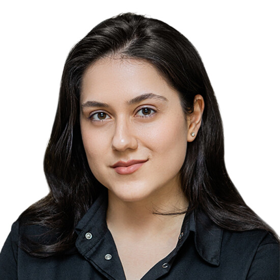 Врач Шихалиева Эльвира Абдулжалиловна