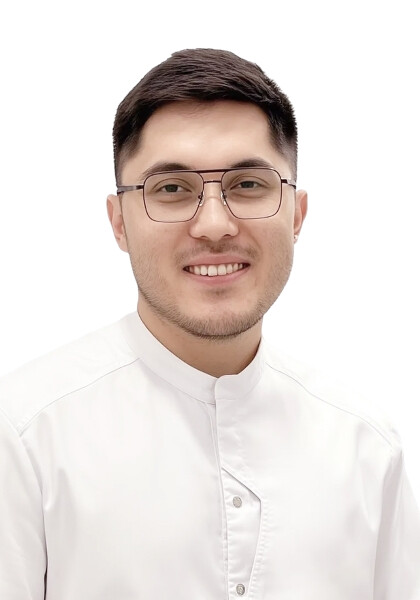 Врач Кульчимаев Джамалдин Муратович 