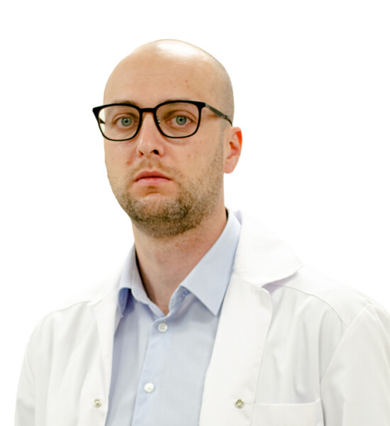 Врач Макаров Роман Олегович 