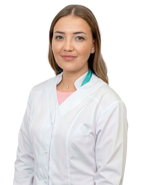 Врач Гайнутдинова Аделина Линаровна