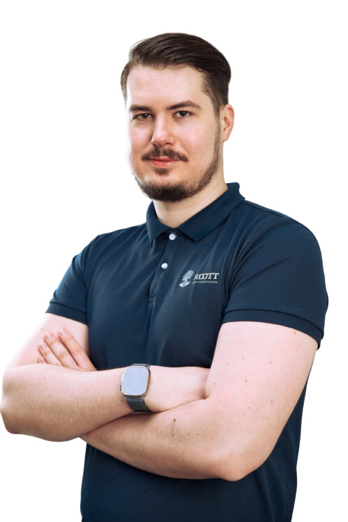 Врач Покиров Денис Константнович 