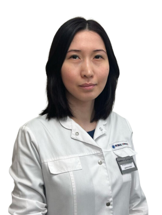 Врач Эрендженова Айса Джиргаловна 