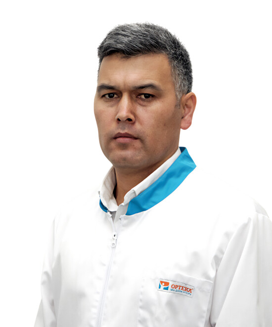 Врач Наралиев Обобакир Абдурахимович