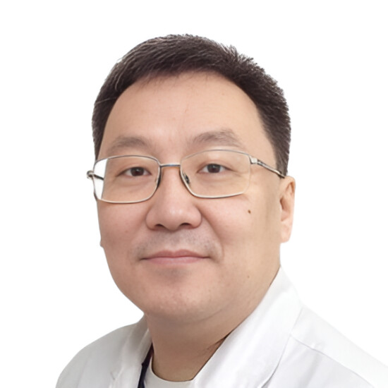 Врач Попов Олег Анатольевич 