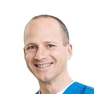 Врач Добровольский Александр Энриевич 