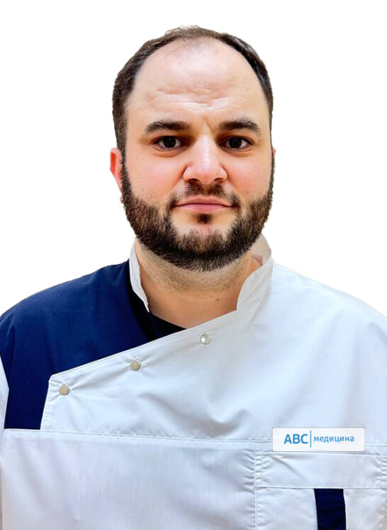 Врач Омаров Арсен Омарович 