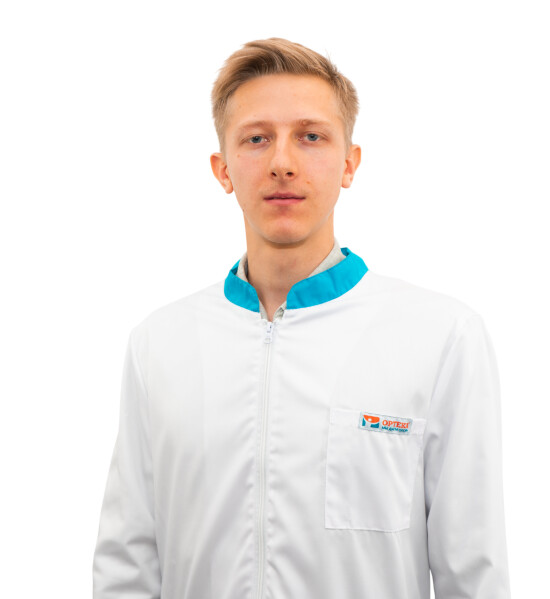 Врач Зырин Артем Владимирович 