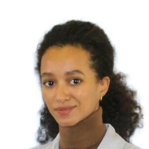 Врач Савельева Екатерина Манзамбиевна 