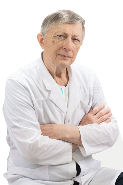 Врач Емельянов Виктор Семенович 