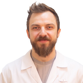 Врач Саранди Андрей Николаевич 