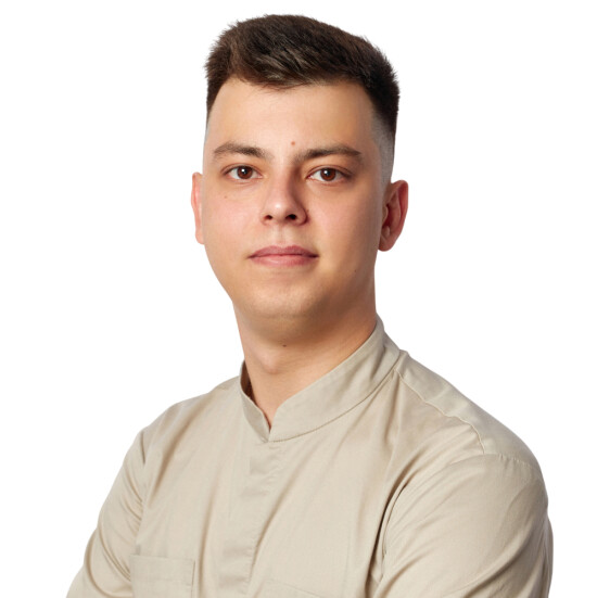 Врач Исламов Ленар Альбертович 