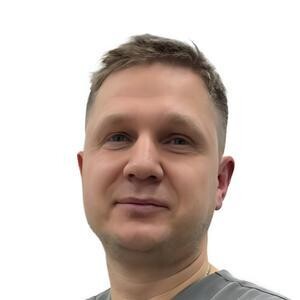 Врач Рогозин Василий Владимирович