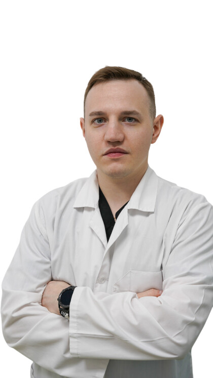 Врач Опришко Андрей Олегович 