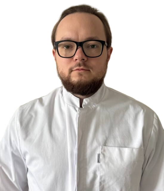 Врач Смирнов Илья Алексеевич