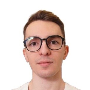 Врач Харченко Максим Николаевич 