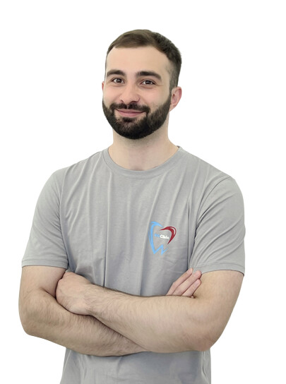 Врач Мамаев Алихан Кемалович 