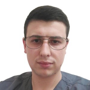 Врач Махмудов Шамиль Курбанович 