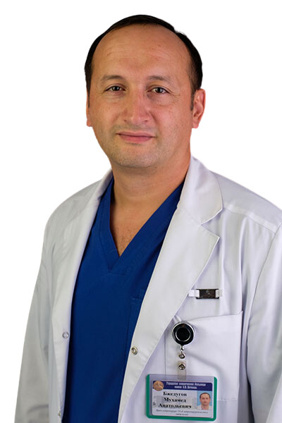 Врач Бжедугов Мухамед Анатольевич 