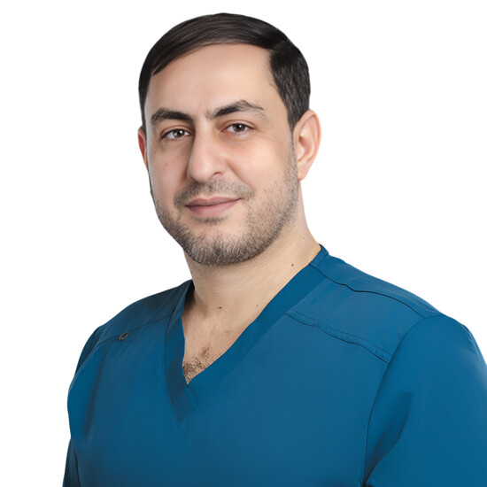 Врач Альманассра Али 