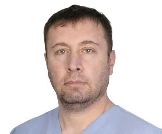 Врач Асратов Асат Турсунович 