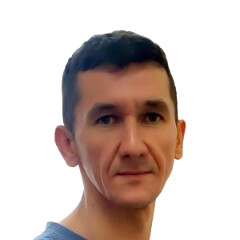 Врач Вахитов Рустам Маратович 