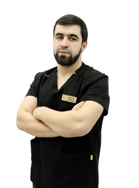 Врач Рабаданов Арсен Залибегович 