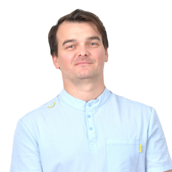 Врач Савин Эльдар Андреевич 