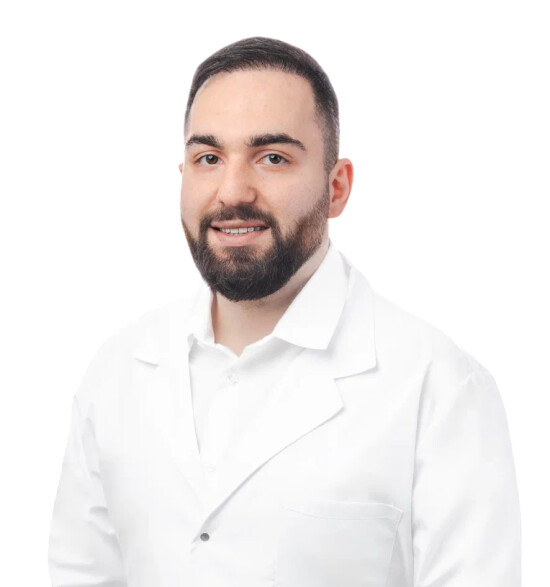 Врач Новрузов Вугар Хубалиевич 