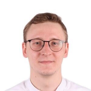 Врач Южаков Владислав Андреевич 