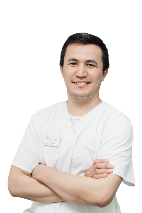 Врач Авазов Адхам Садуллаевич