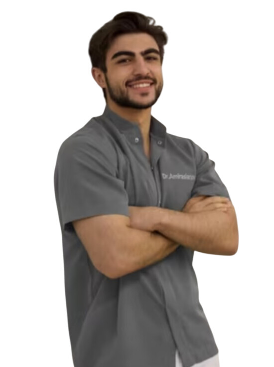 Врач Амирасланов Эмин Фарзалиевич 