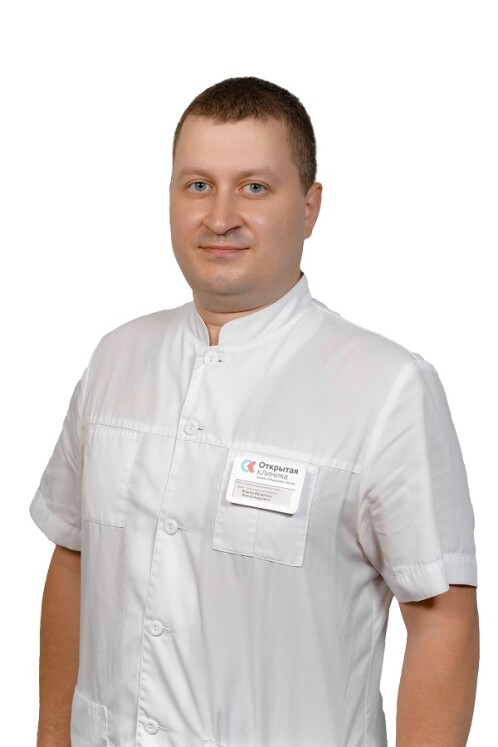 Врач Жаров Валентин Александрович 