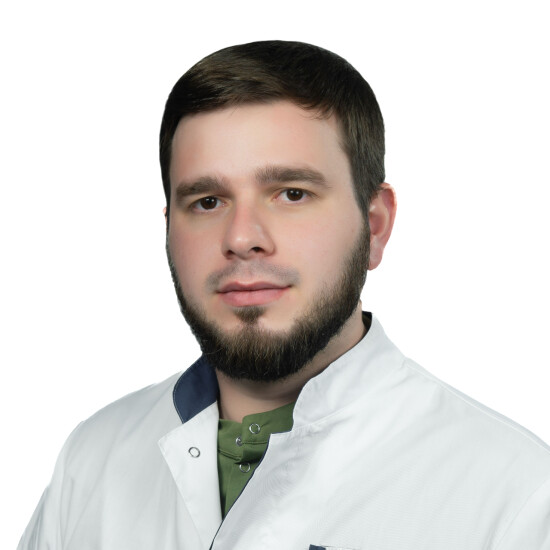Врач Мусаев Юнус Лечаевич