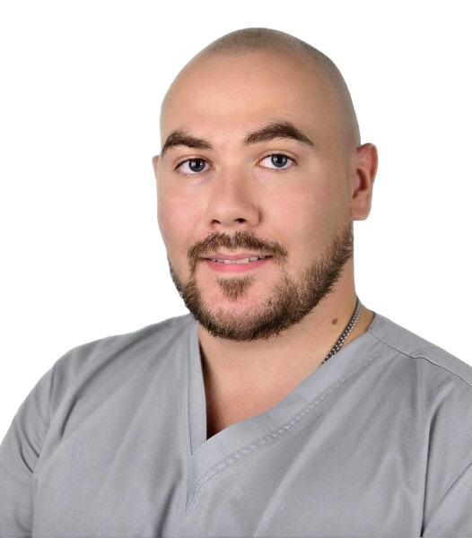 Врач Аметов Артур Иззетович 