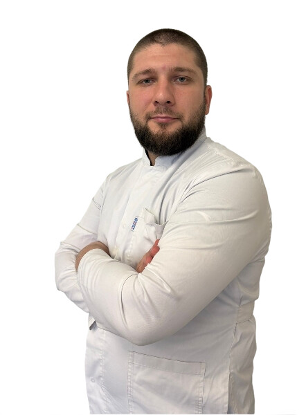 Врач Гитинов Гаджи Магомедович 