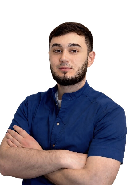 Врач Умаров Адам Юнусович 
