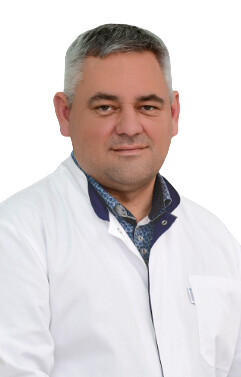 Врач Чувиров Денис Геннадьевич 