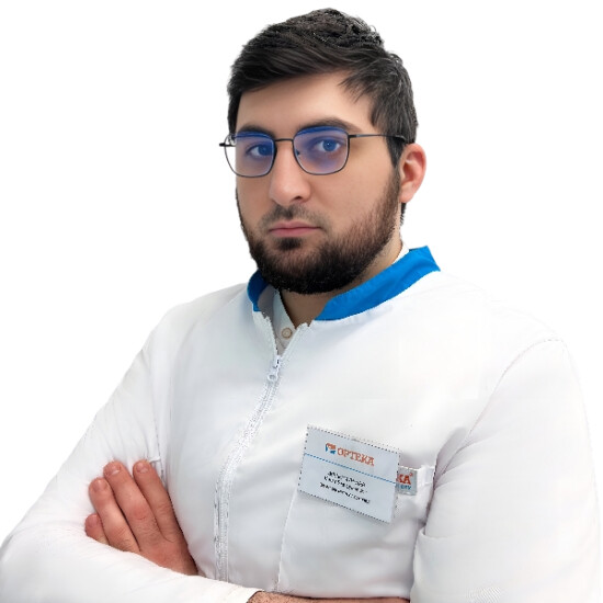 Врач Девлетмурзаев Болат Бадурдинович 