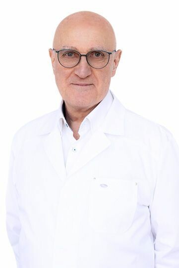 Врач Аганесов Александр Георгиевич 