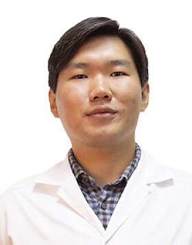 Врач Сафьянов Лев Александрович 