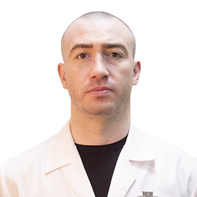 Врач Дзуцев Асламурза Юрьевич 