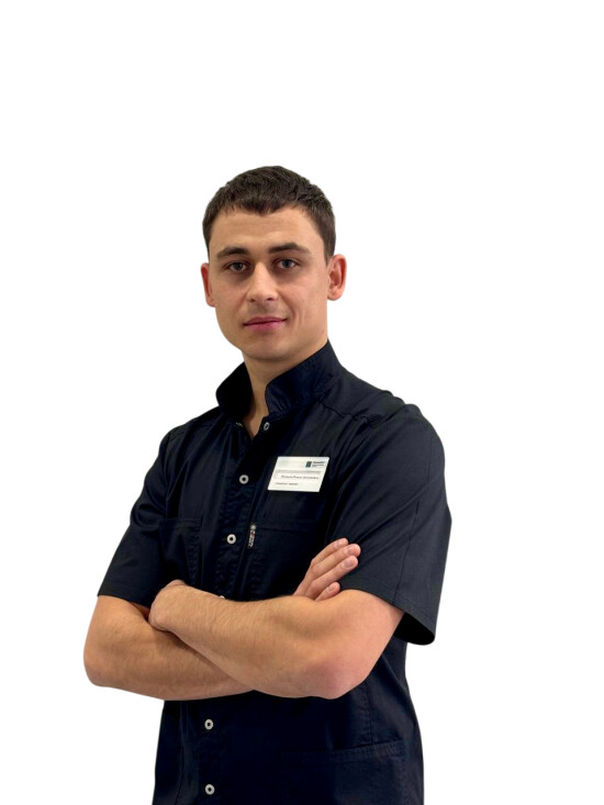 Врач Пузанов Роман Андреевич