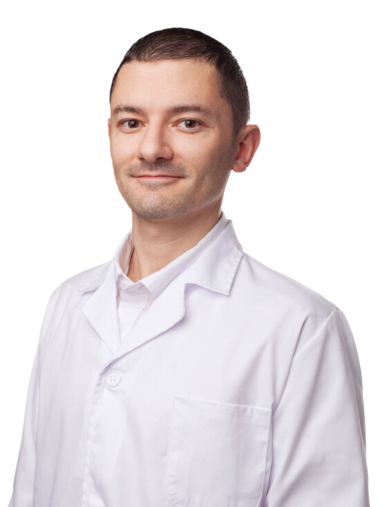 Врач Оганесян Карен Арменович 