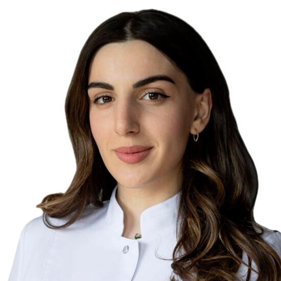 Врач Сурова Элина Эрнестовна 